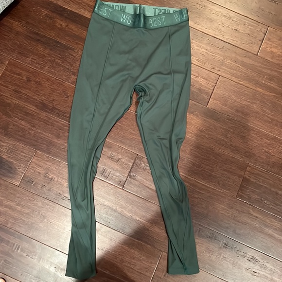 Womens Best Active Set - Picture 3 of 3